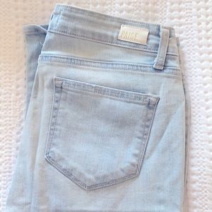 PAIGE Light Denim Skinny Jeans w/White Buttons!